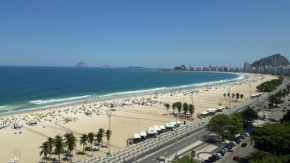 COPACABANA VISTA MAR COBERTURA 2 ANDARES DE FRENTE PARA OS FOGOS DO RÉVEILLON COM 5 QUARTOS, 5 AR-CONDICIONADOS, 6 BANHEIROS e GARAGEM GRATUITA